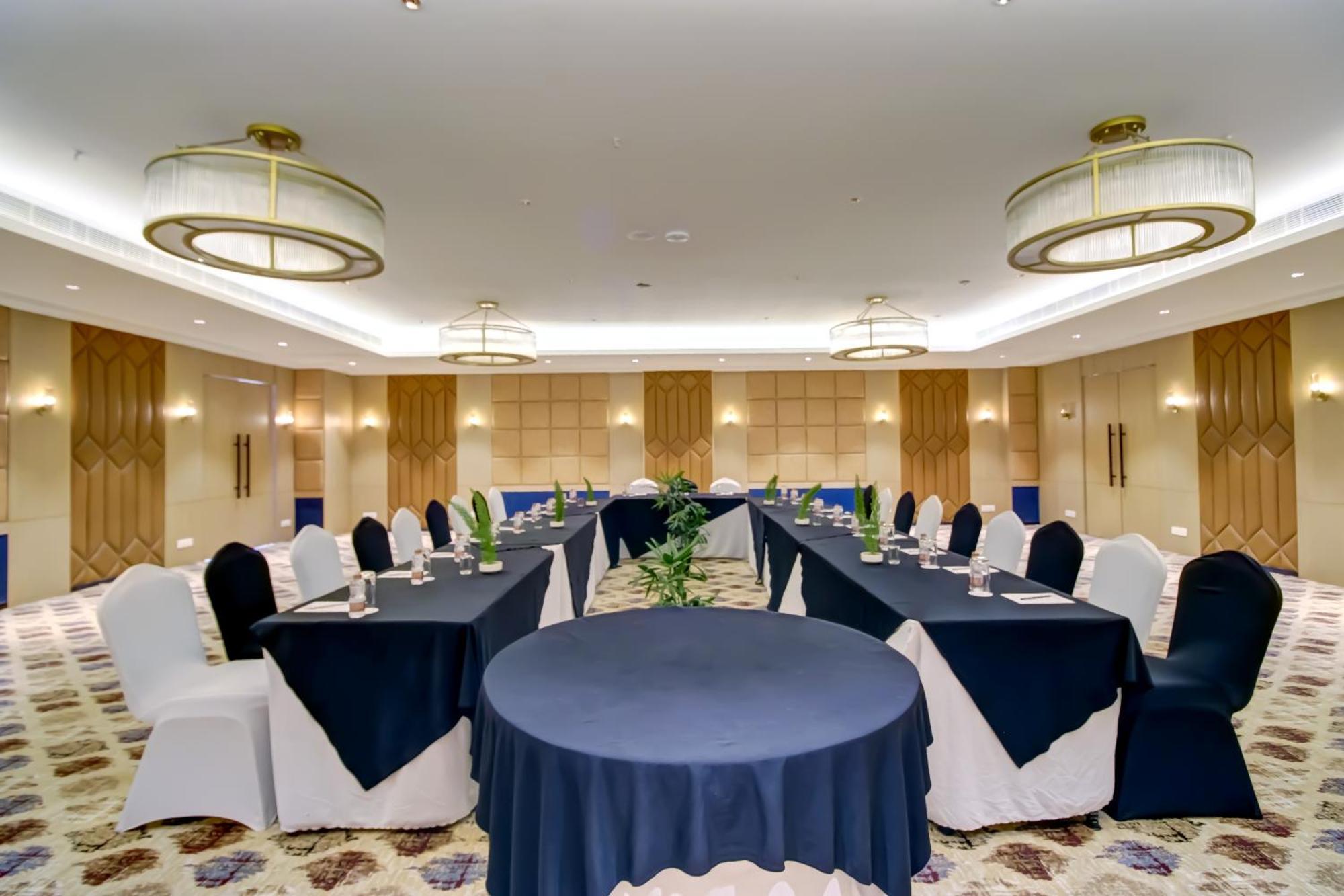 Cozzet Sonipat - A Cygnett Hotel Экстерьер фото